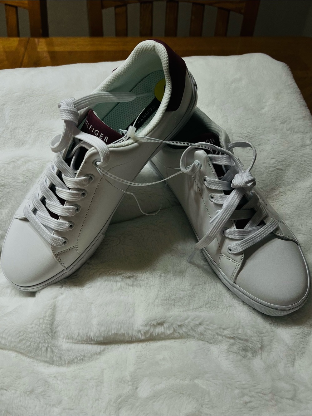 Tommy Hilfiger White Sneakers with Burgundy Heel Tab